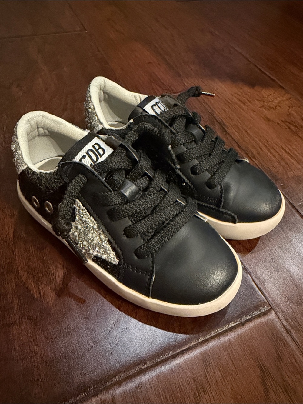 Kids Black Glitter Star Sneakers - Classic Casual Style